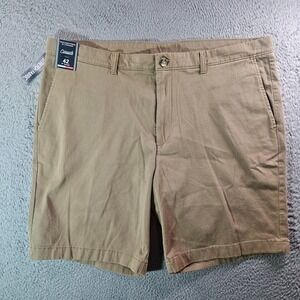 NWT Roundtree & Yorke Casuals Shorts Men 42 x 9" Classic Stretch Light Brown‎